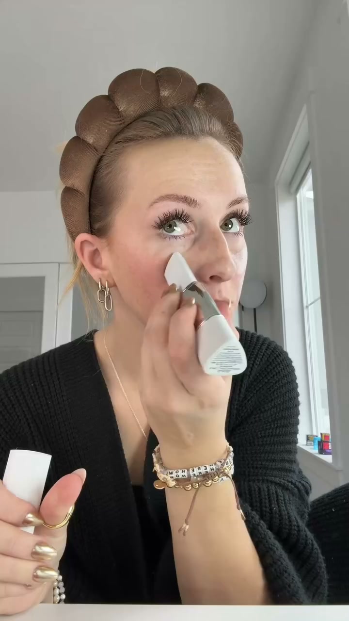 Flawless Skin In Seconds