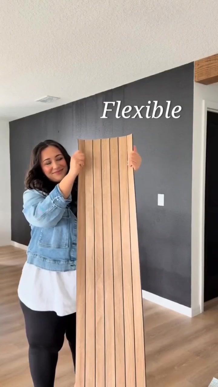 ¡Adhesivo de pared con aspecto de madera natural!