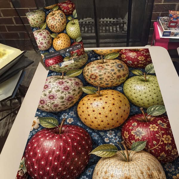 Floral Carved Apples Jigsaw Puzzle 1000 Pieces