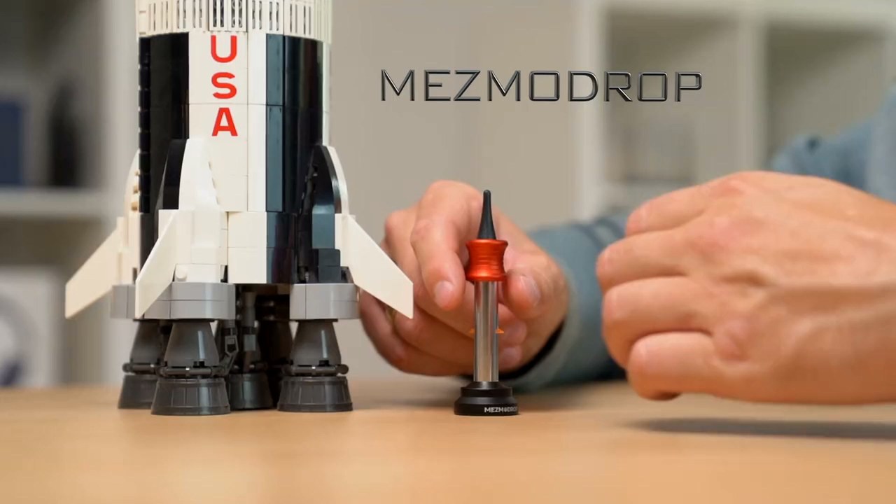 Kinetic Desk toy That Performs Impossible Landing