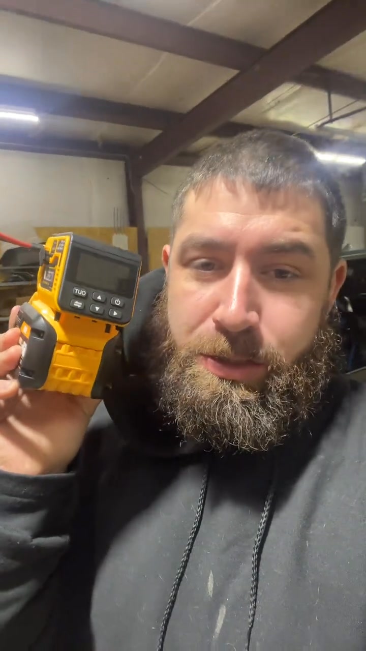 Adjustable 2-30V DC Voltage Regulator - Compatible with Milwaukee 18V Battery