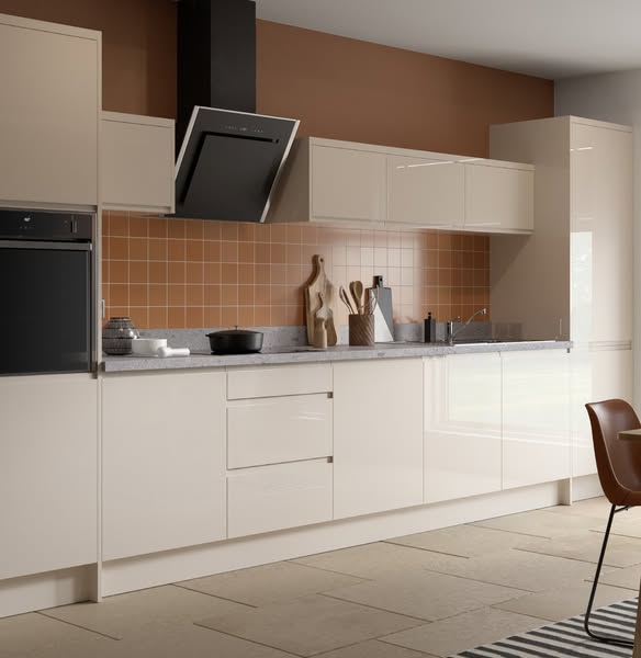J-Pull SuperGloss Cashmere Flatpack Kitchen | Kitchen Kit