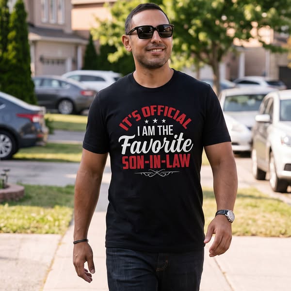 It's Official I Am The Favorite Son-In-Law - Lovely Gift For Son-In-Law Classic T-Shirt