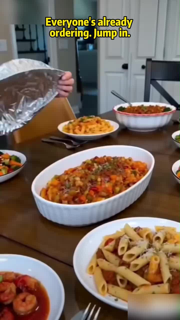 Insulated Food Cover with Aluminum Lining