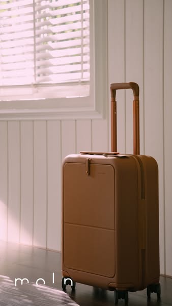 moln ｜ Carry-On Luggage