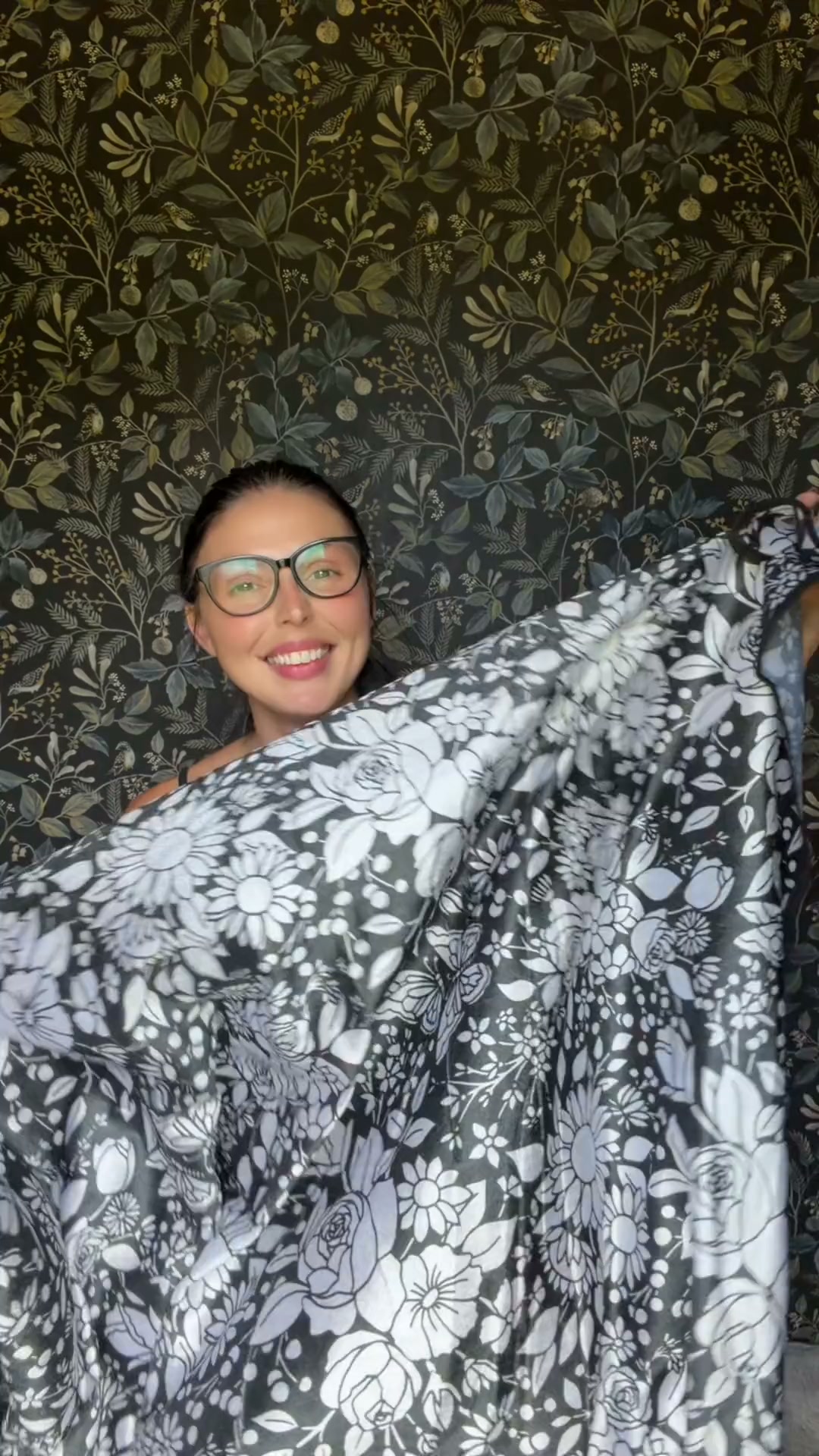 The Blanket They Colour Themselves