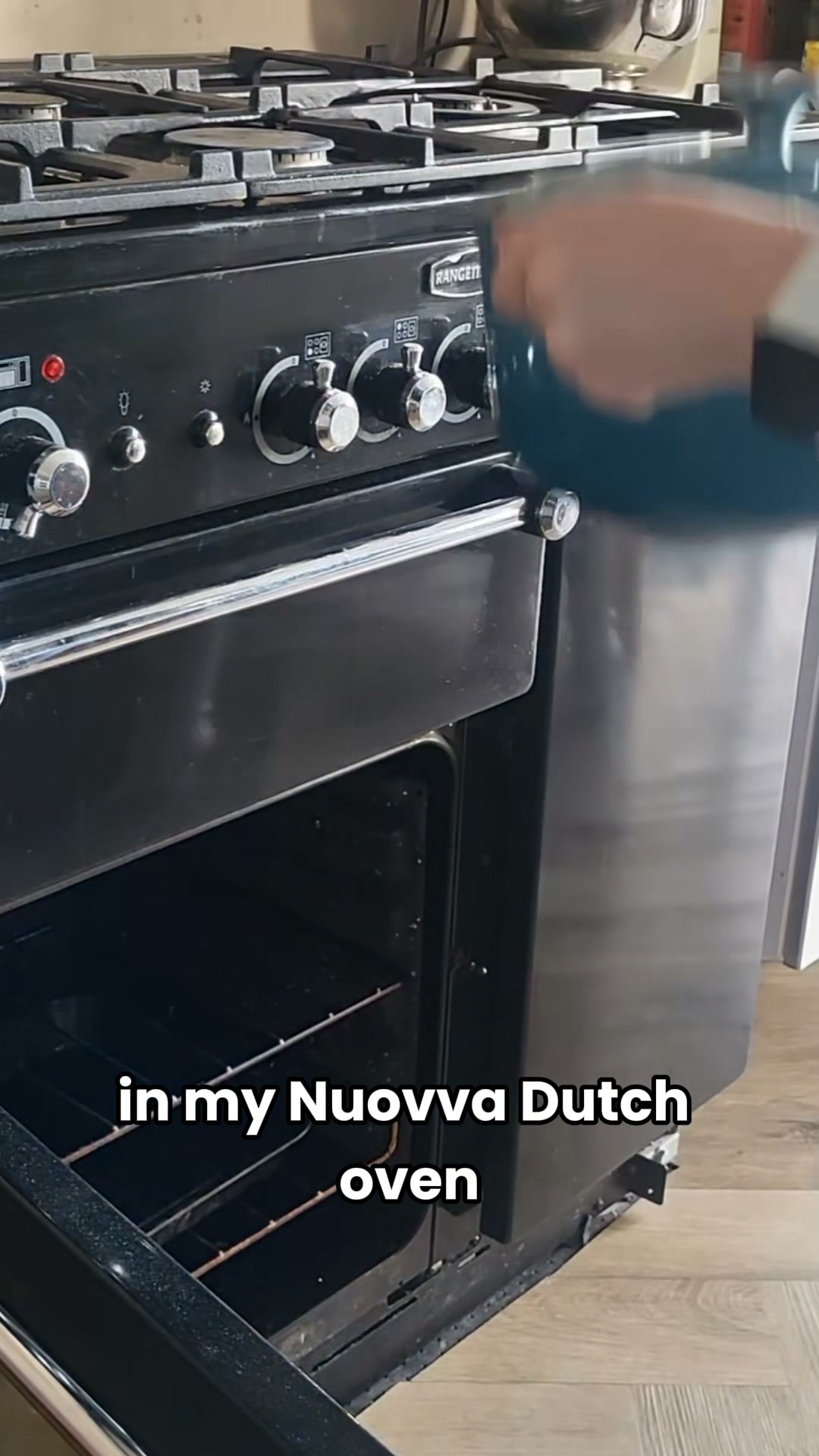 Cast Iron Dutch Ovens