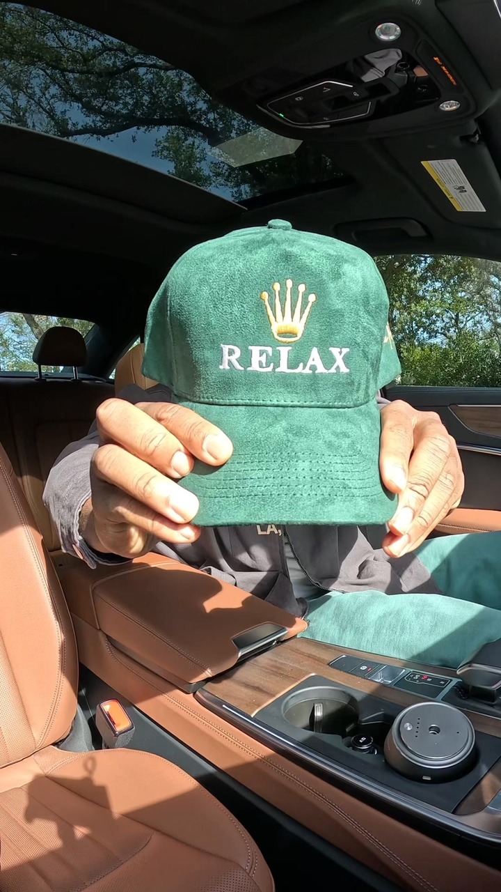 Relax Crown Vintage Baseball Cap