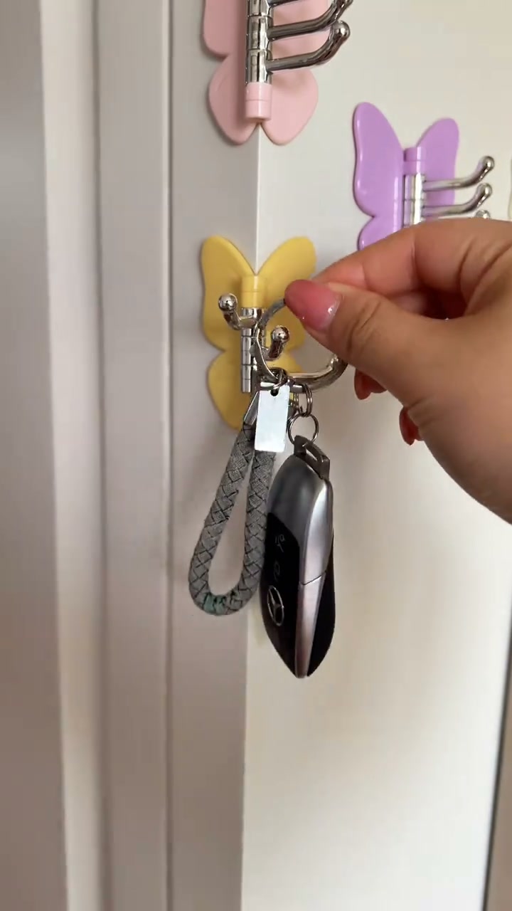 It’s Not Just A Hook — The Wings Rotate 180°!
