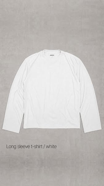 Long sleeve t-shirt · €27