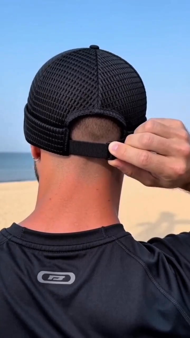 Men’s Breathable Brimless Docker Hat