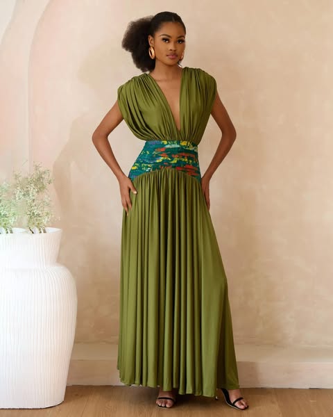 New10: 10% Off Satin Dresses