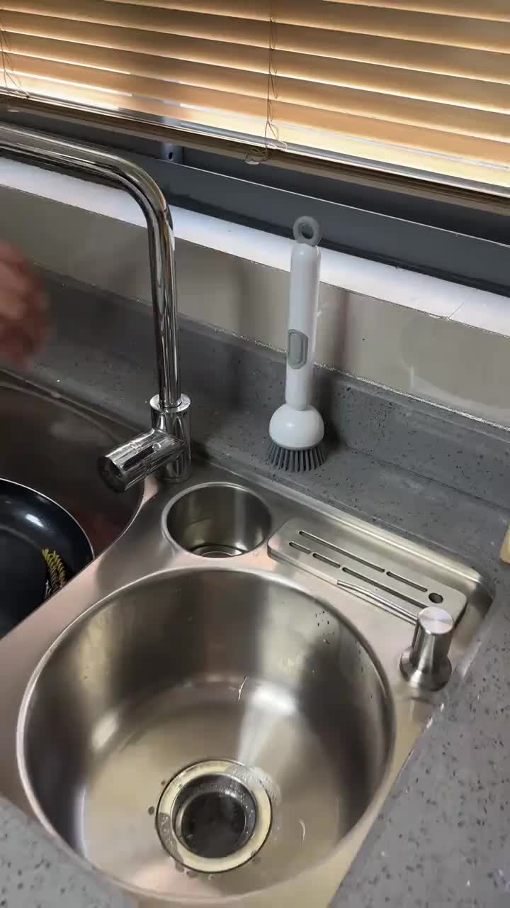 Long-Handle Rotary Scrubber