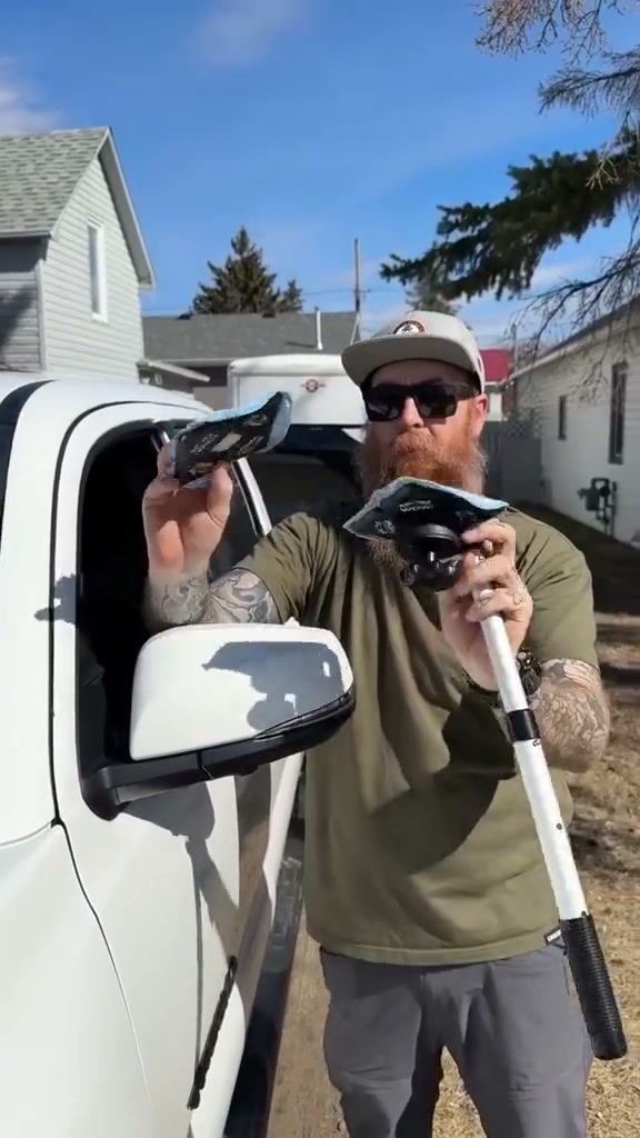 Dual Magnetic Car Windshield Cleaner