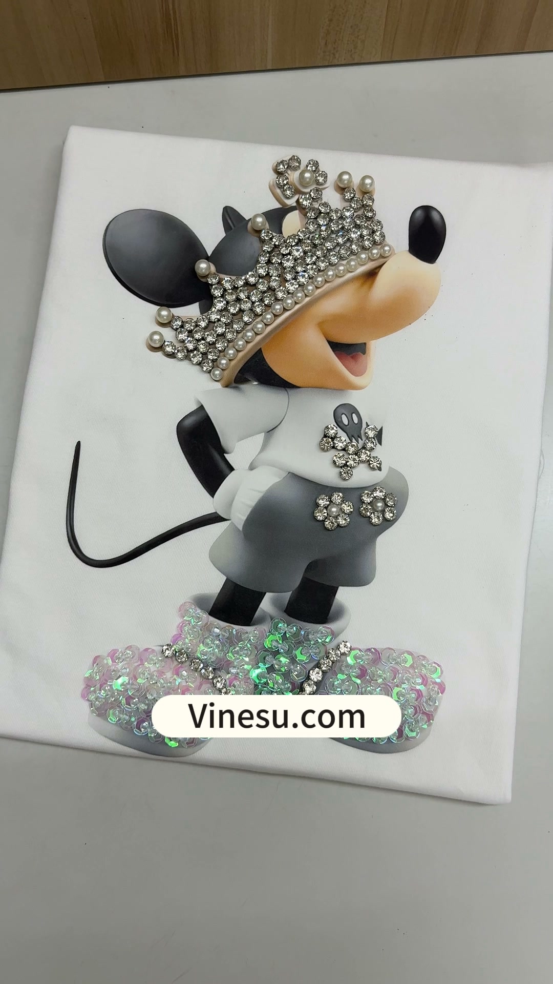 Anúncio de Vinesu-Altshop