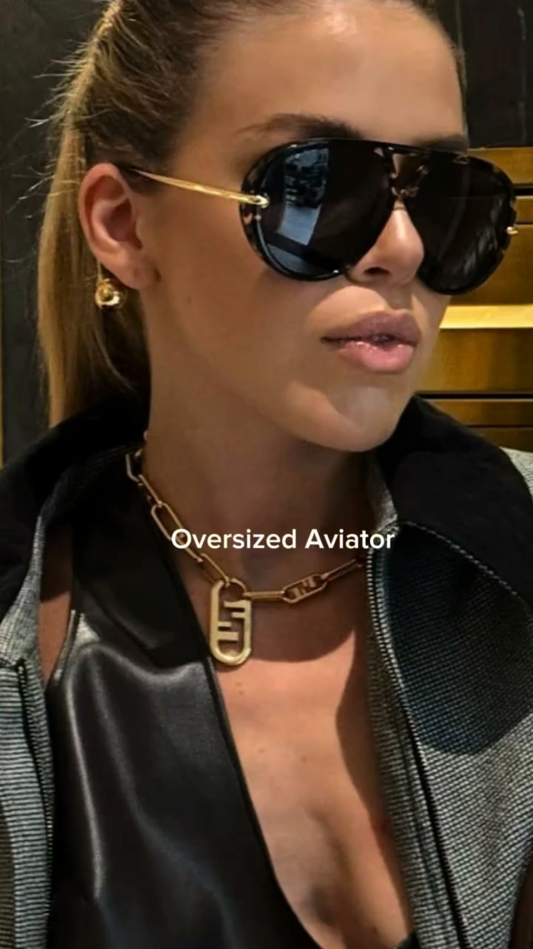 Aviator vibe reimagined by Velezeco.