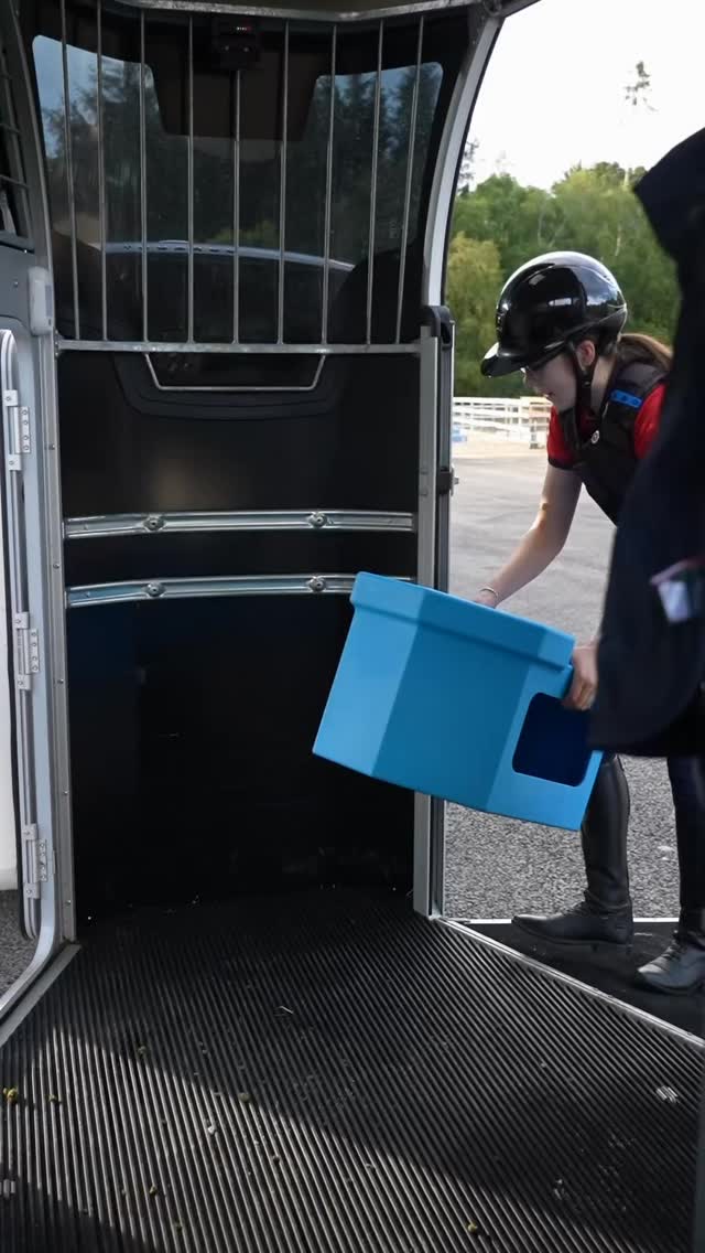 Water Tank for Horse trailers ?