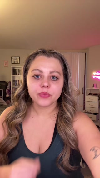 The viral skin-tone adapting foundation