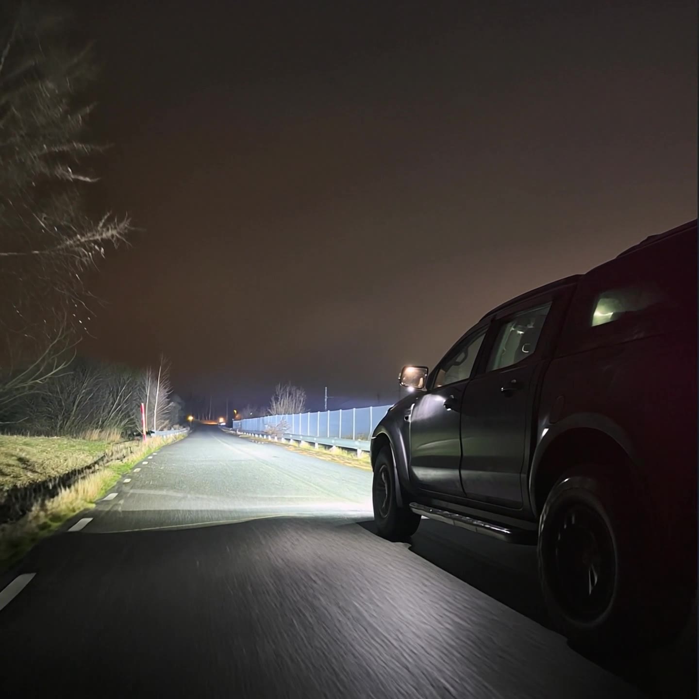 Trött på att skrapa bort snö och is från din LED-ramp i vinterkylan?
