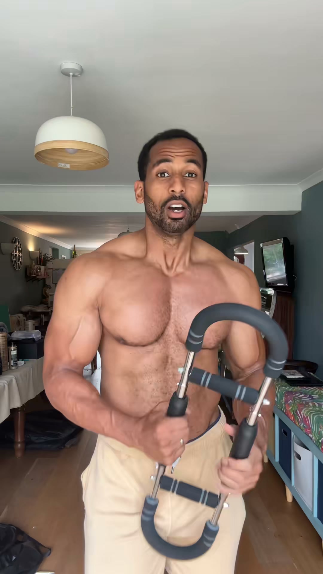 Get a Ripped Chest in 15 Minutes/Day