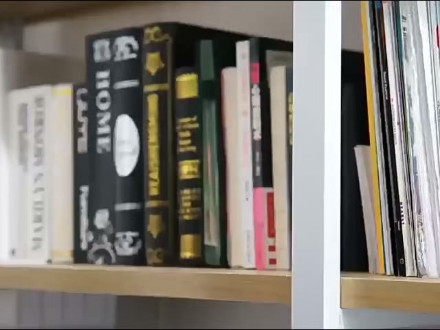 Flip. Grip. Stand