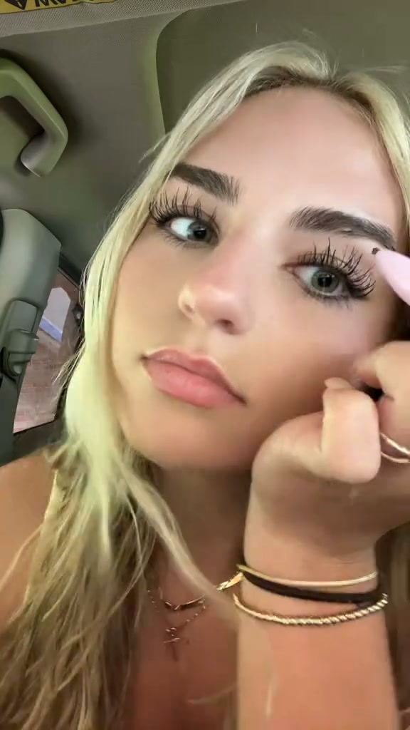 Get Perfect Makeup in Seconds