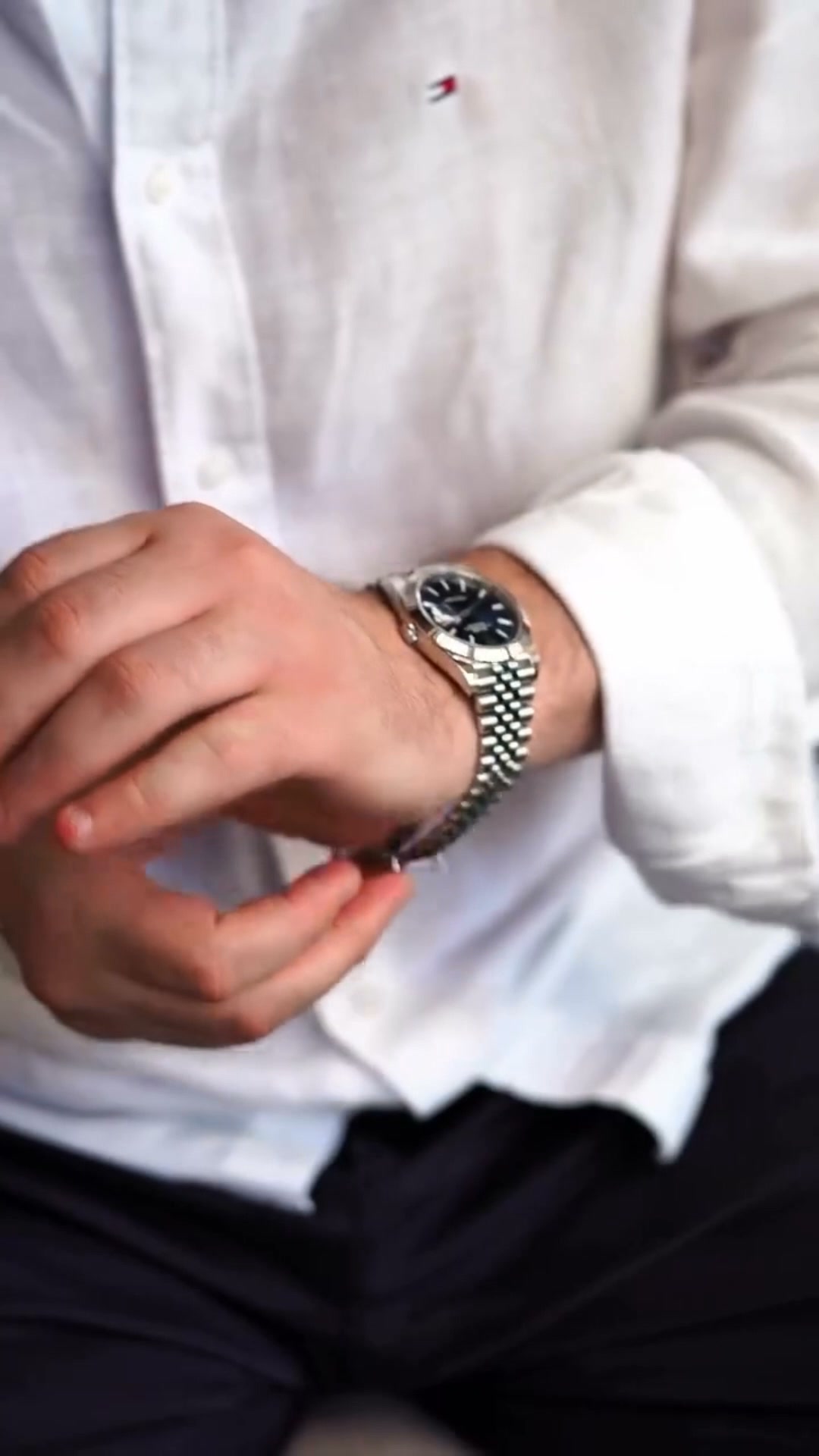 A smarter way to shop watches.Premium details.