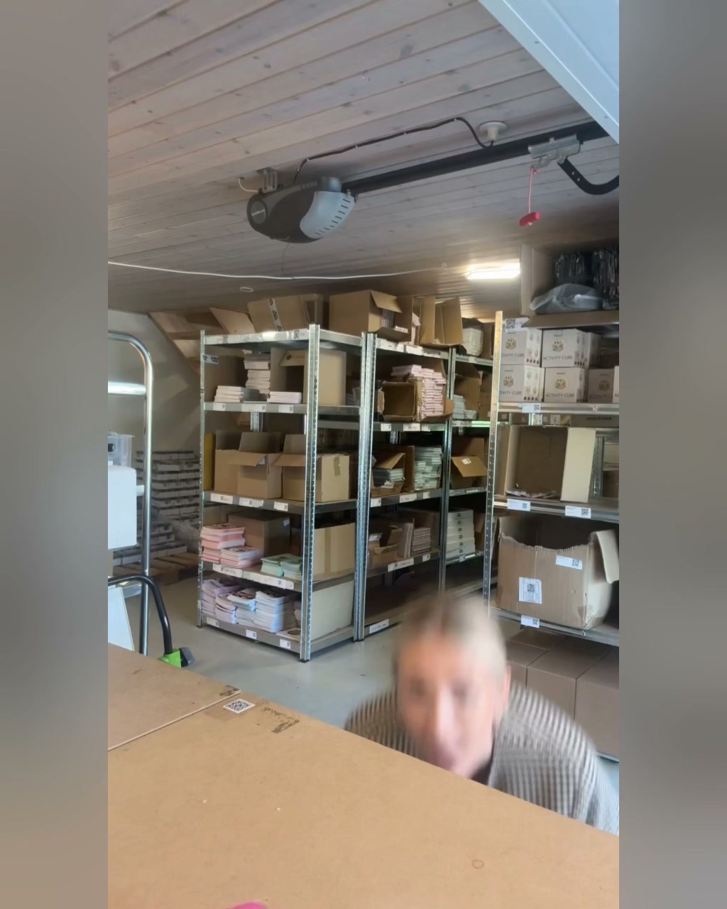Jeg smugler ekstra gaver i tilfældige ordrer