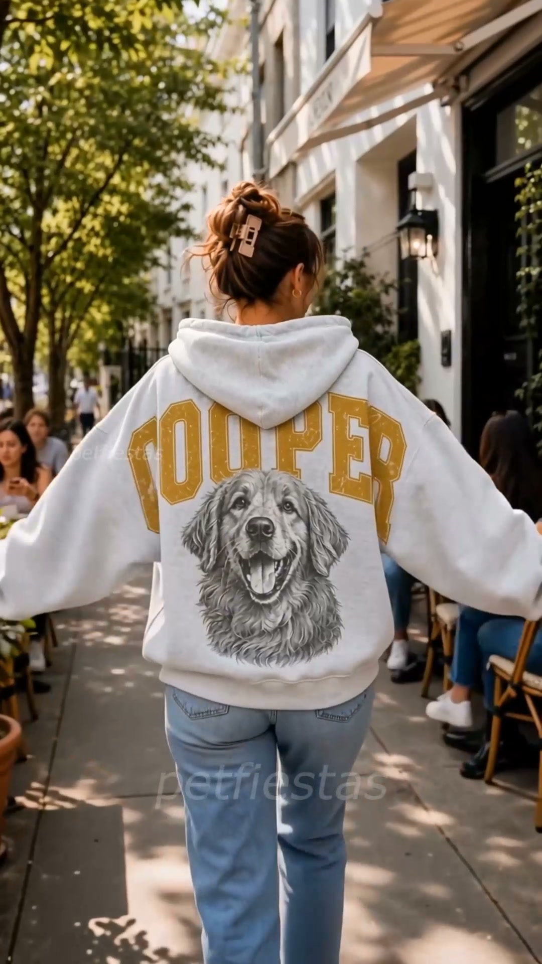 THIS BACK PRINT IS ALL ABOUT YOUR PET.