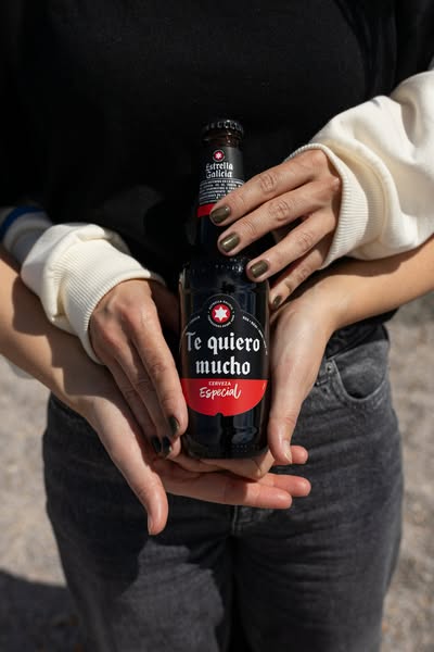 Díselo con una cerveza