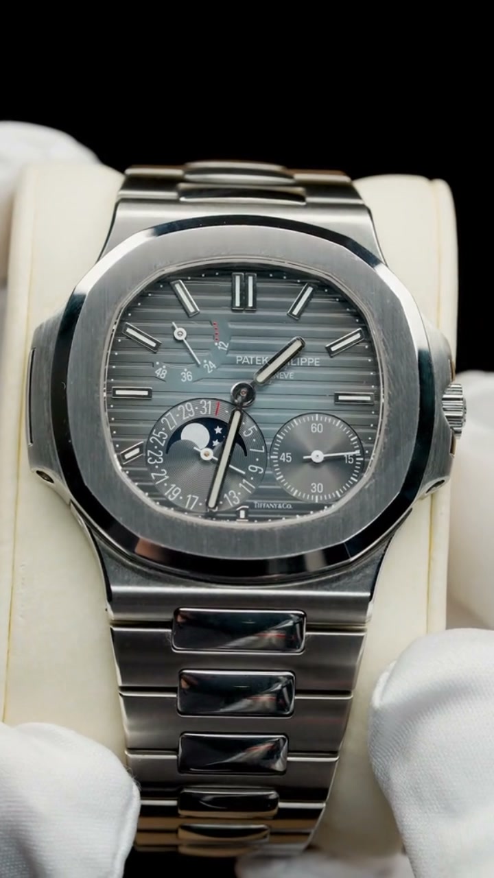 Nautilus 5712/1A-001 Tiffany Stamp Moonphase • Stainless Steel • Blue Dial • 40mm