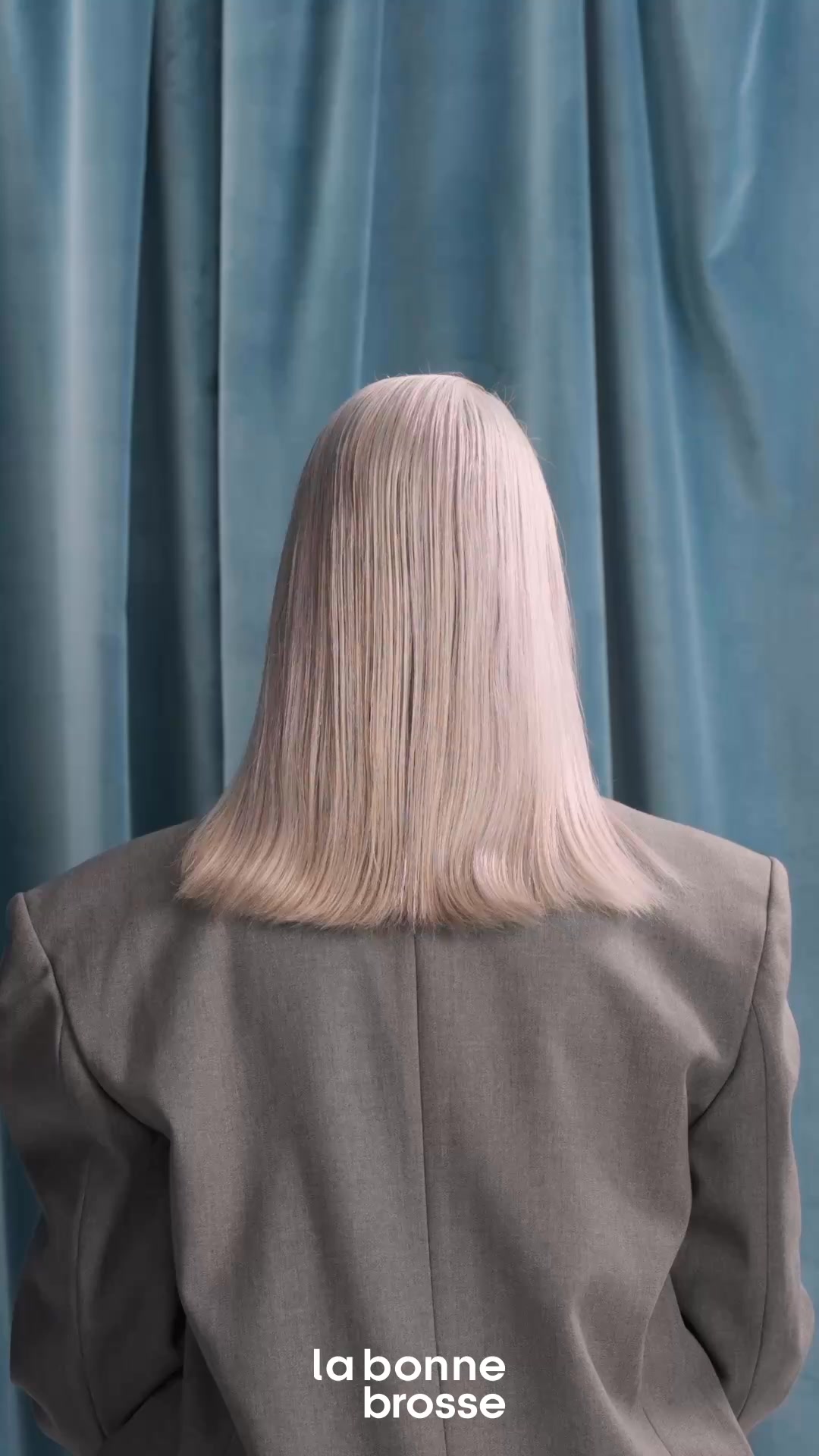 Favorise la repousse des cheveux.