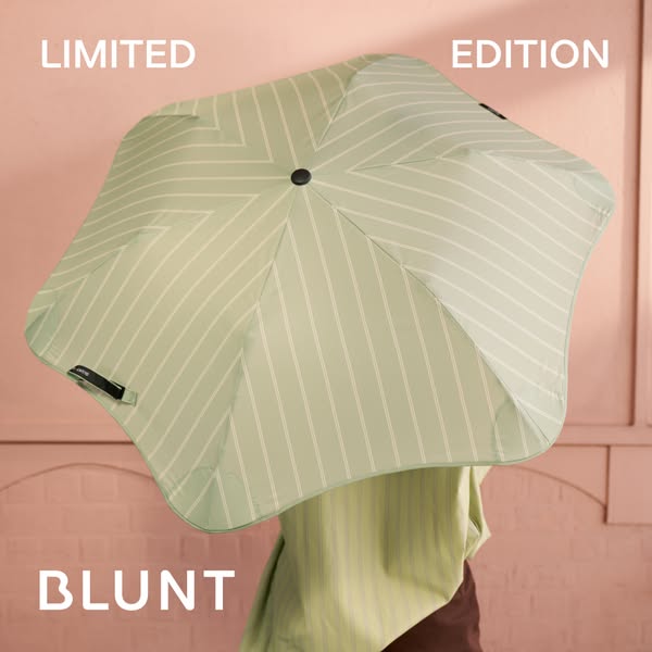 BLUNT Strawberry Matcha Latte
