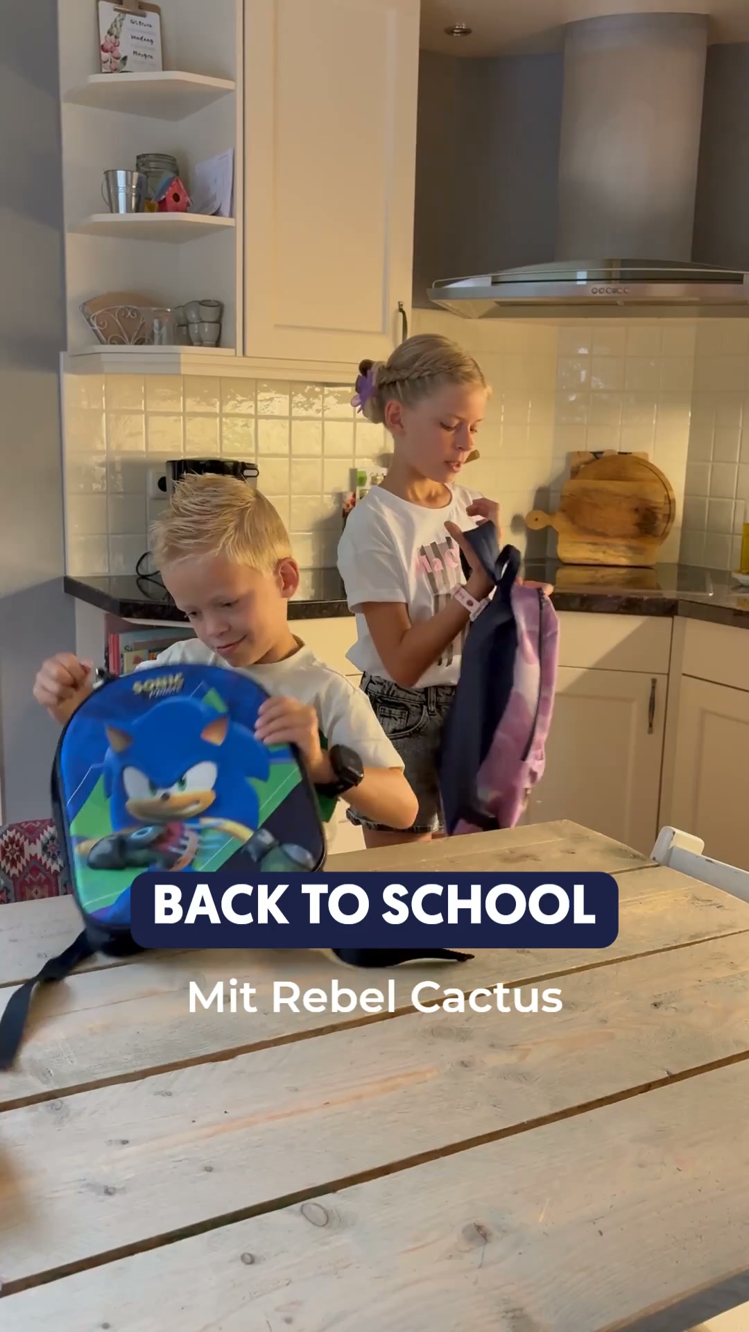 Alleine zur Schule? Rebel Cactus an.