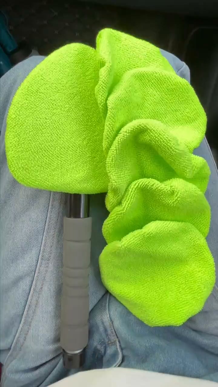 Clean Your Windshield Easily