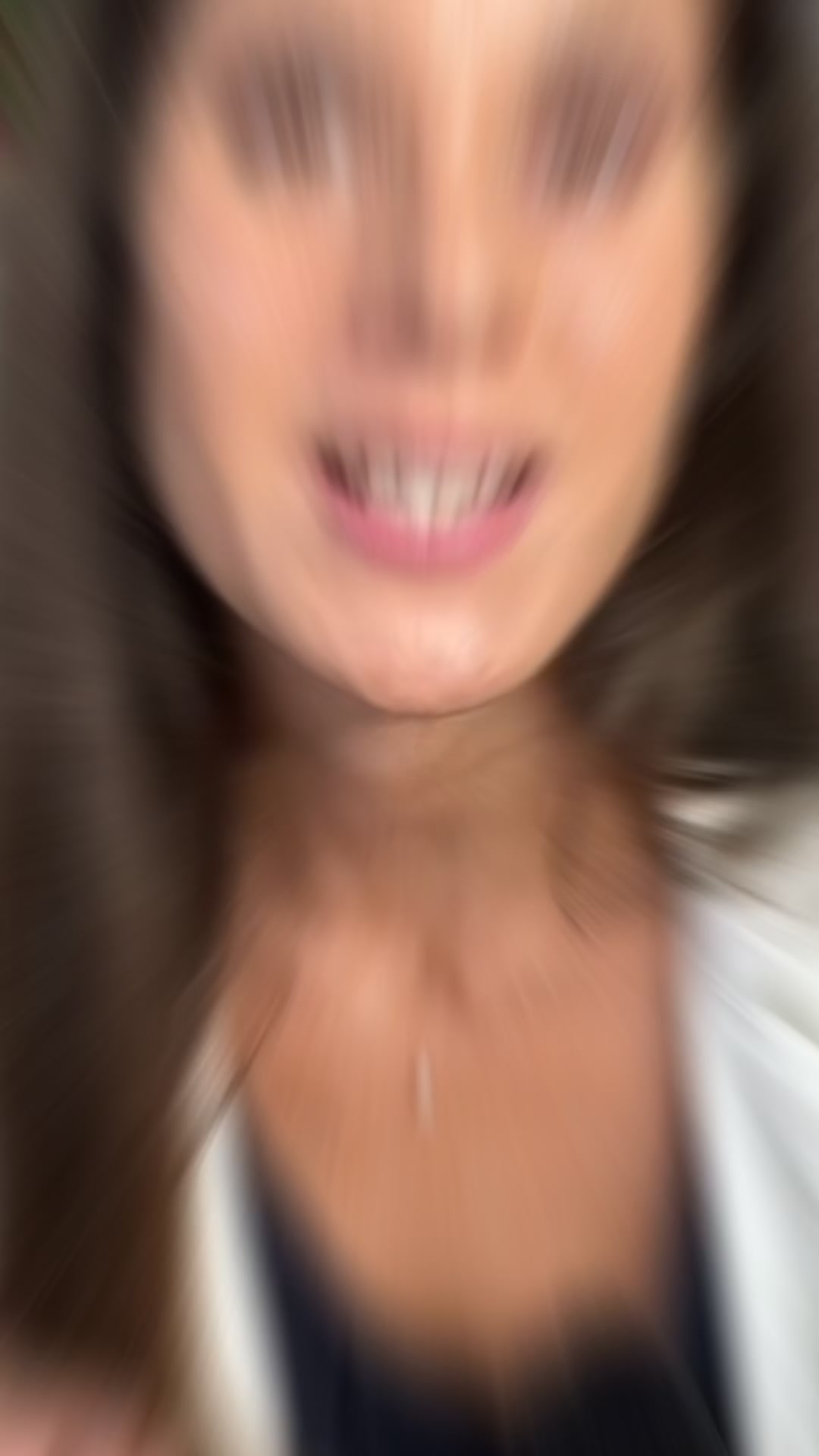 Viso e tono più compatti