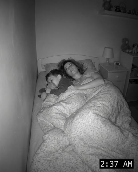 Wat niemand vertelt over kinderen die elke nacht bij mama komen