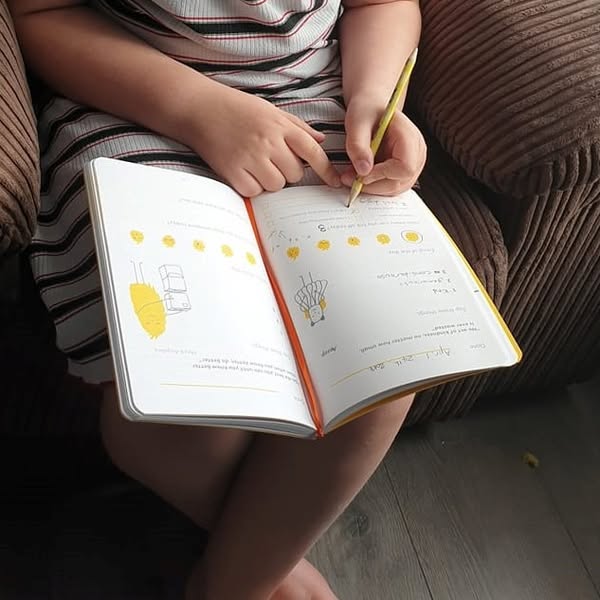 Un diario para niños que fomenta la felicidad, desarrolla hábitos positivos y estimula las mentes curiosas.