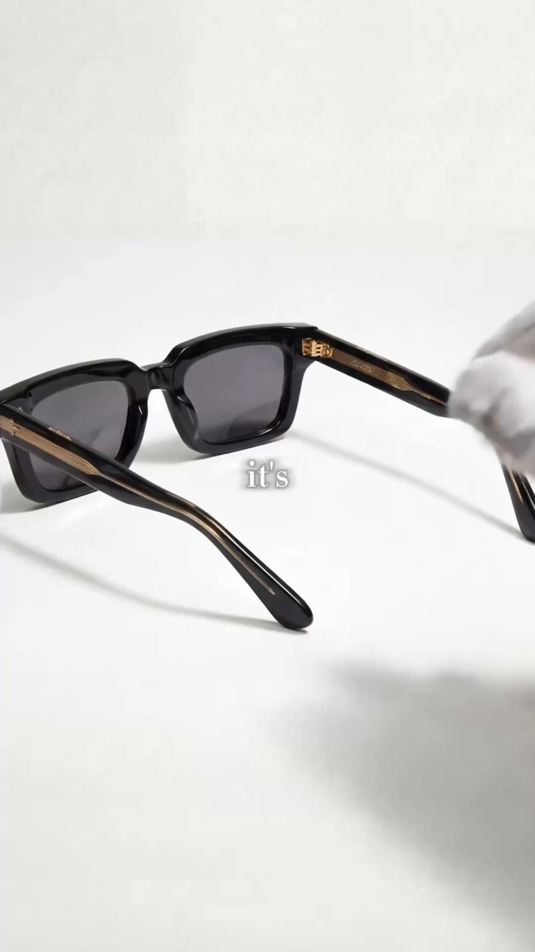 Step into confidence with our handcrafted acetate frames, designed to stand out.