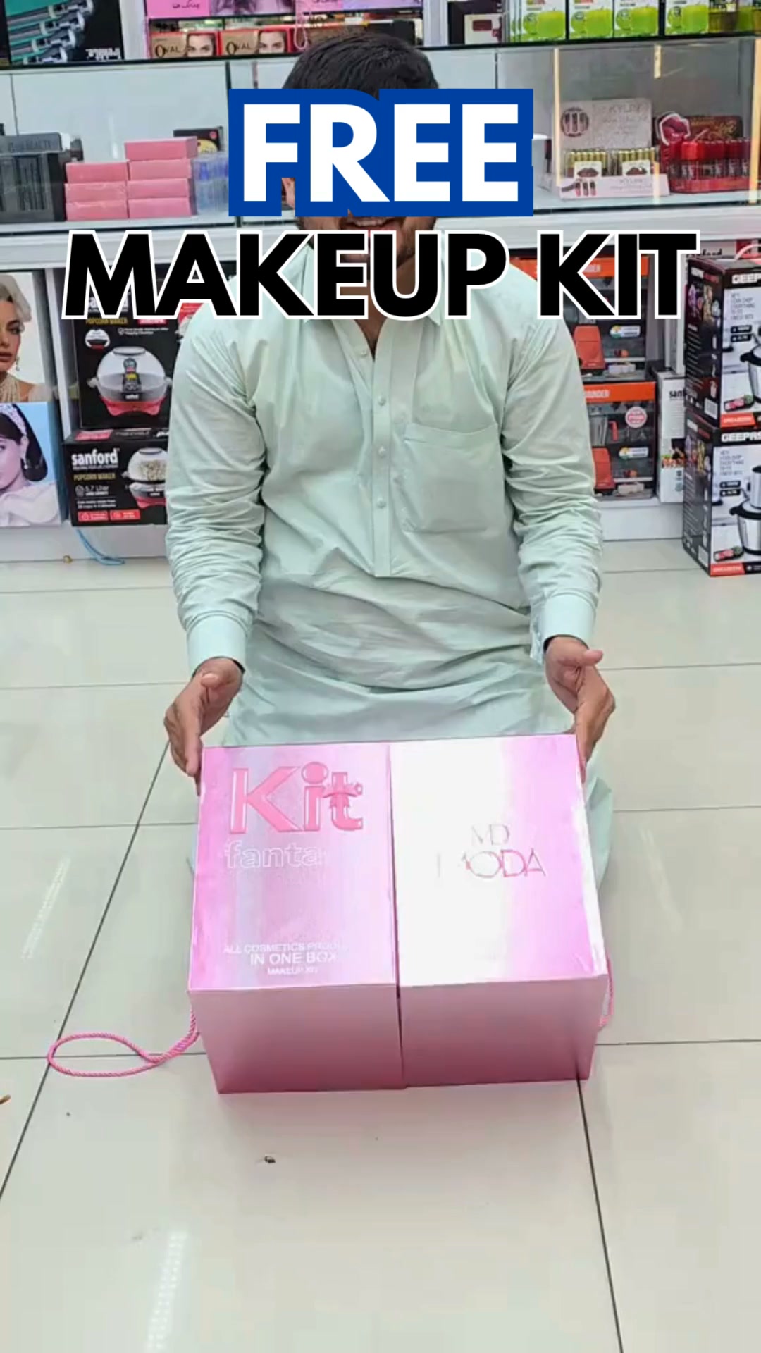 FREE MAKEUP KIT