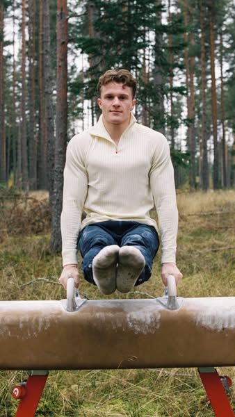 Hero's Hide Half Zip