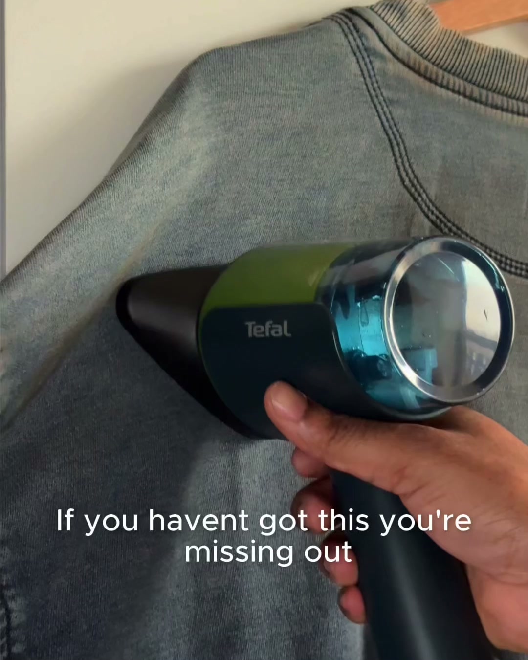 Revolutionary Aerosteam Clothes Steamer