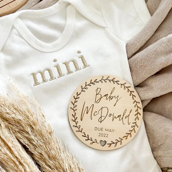 Birth Announcement Baby Arrival Wooden Disc