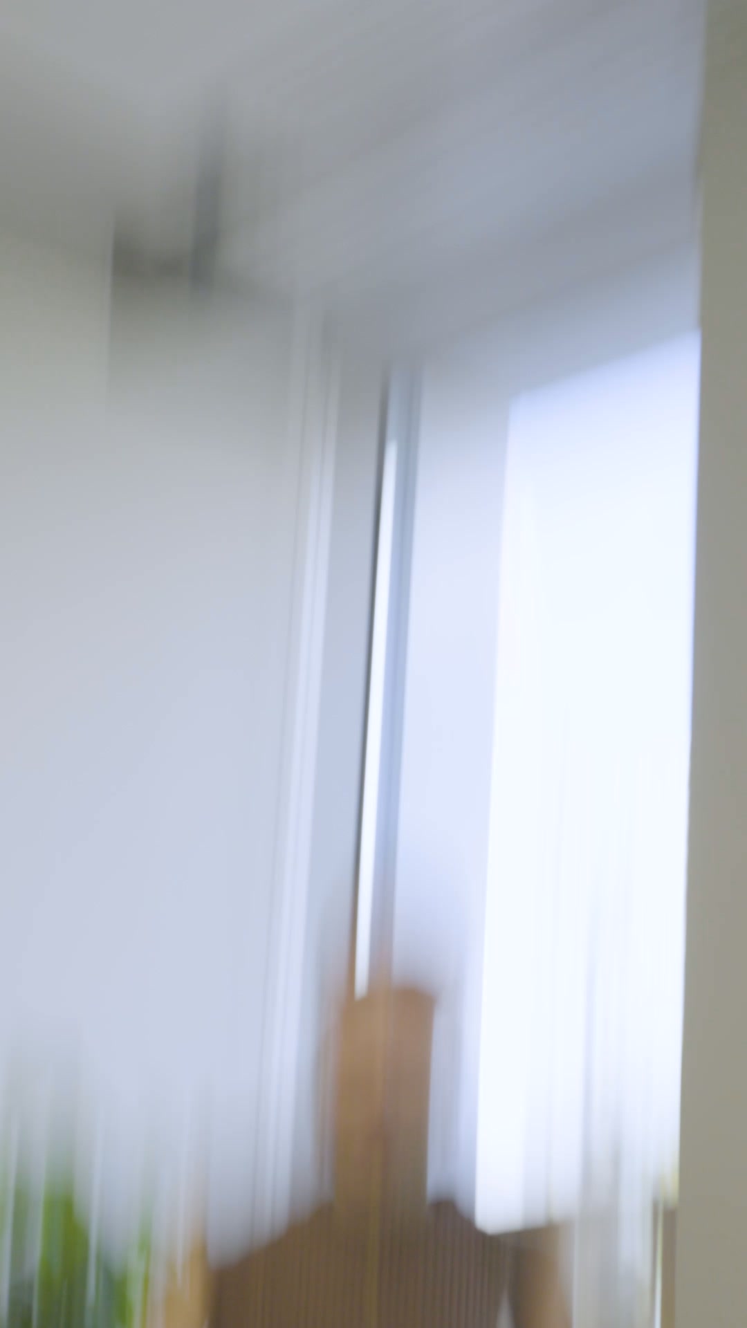 9/10 Never Look Back