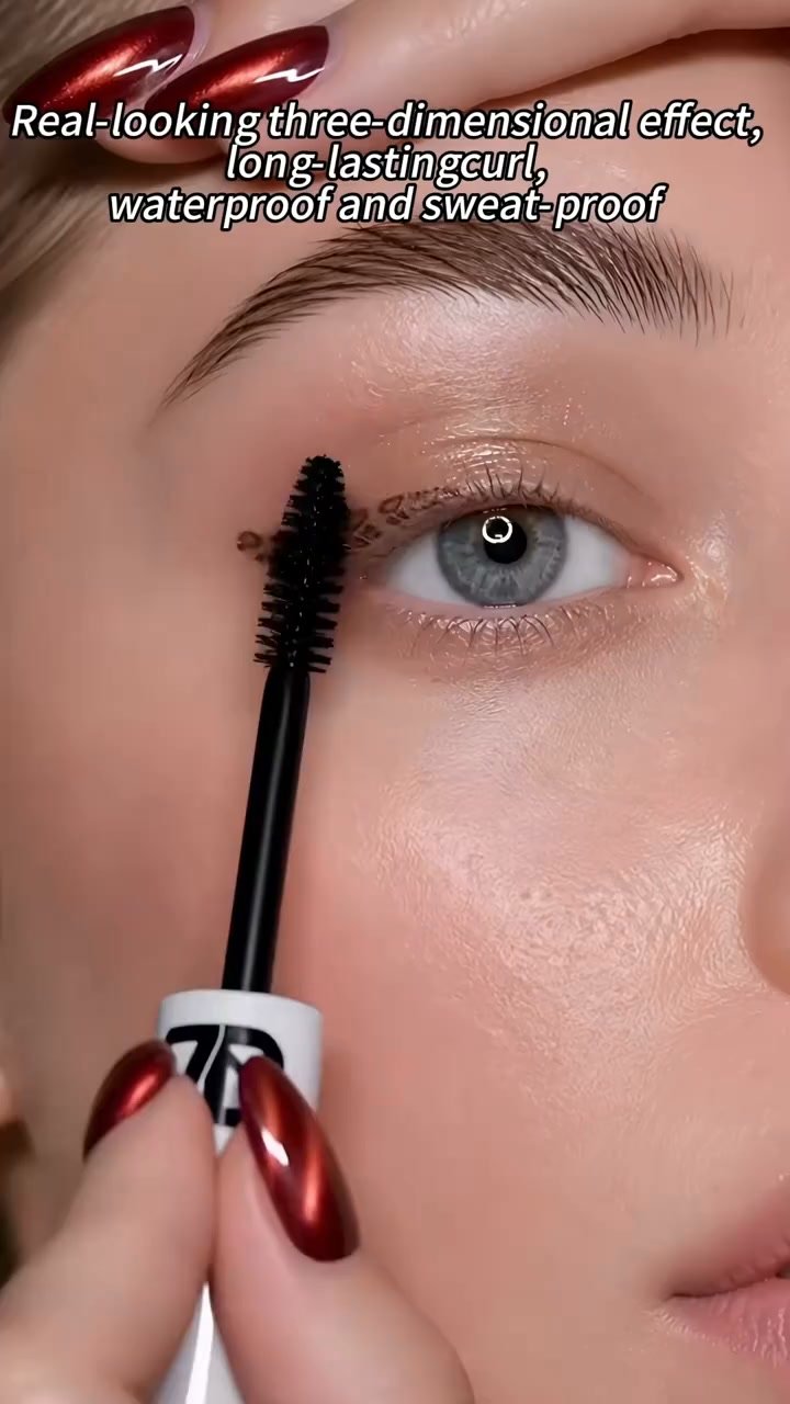 Say goodbye to heavy false lashes!