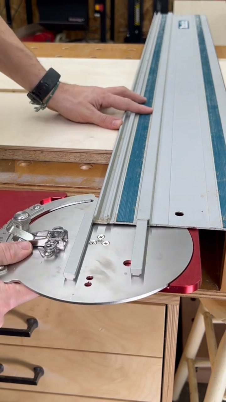 Precision Cuts, Simple Setup – Guide Your Saw to Perfection