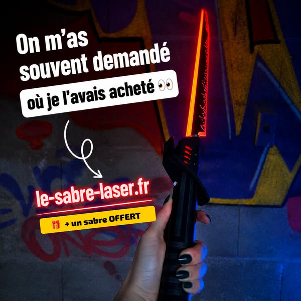 Un sabre et un support offert