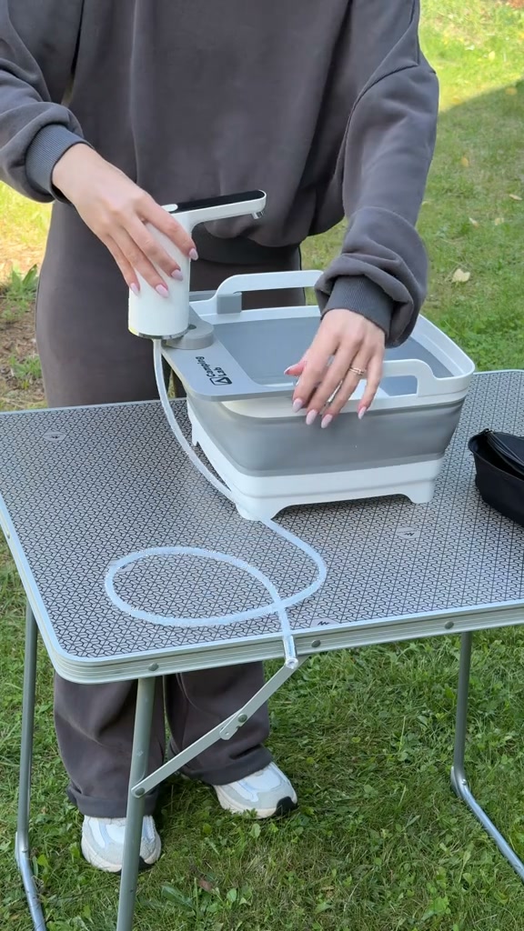 Foldable Outdoor Wash Station for Camping