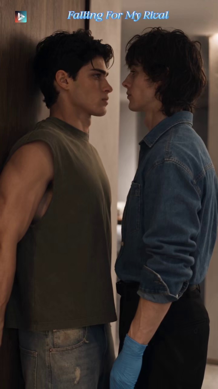 Rival Turned Lover: The Boxing Champion And His Mysterious Omega Team Doctor