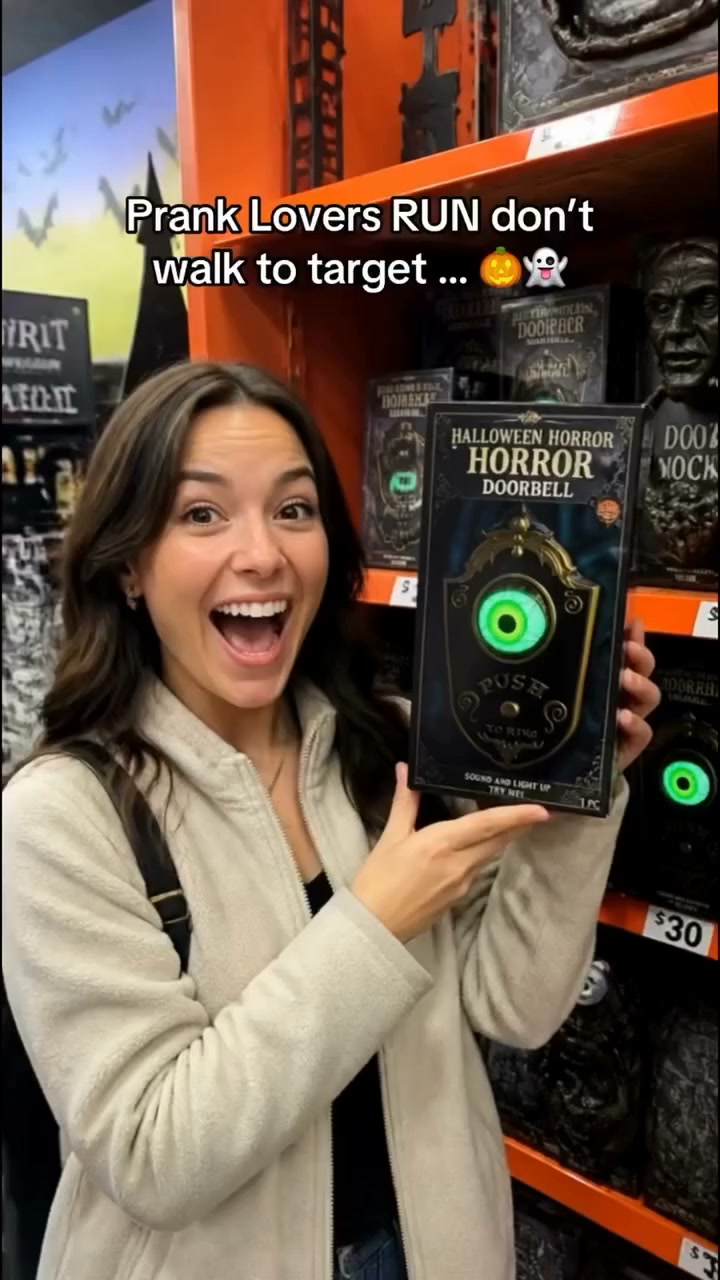 Doorbell shaped like a one-eyed demon